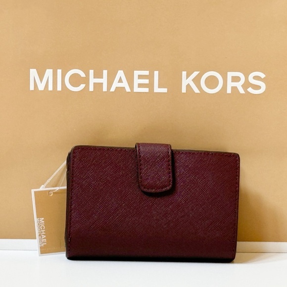 Michael Kors Jet Set Travel Bifold Wallet Oxblood - Picture 2 of 9